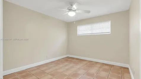 5300 Grant Street Hollywood FL 33021