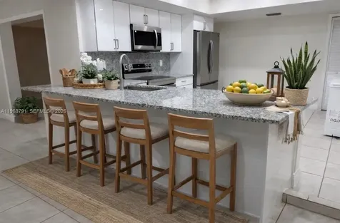 5300 Grant Street Hollywood FL 33021