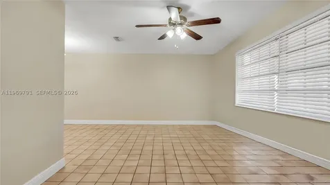 5300 Grant Street Hollywood FL 33021