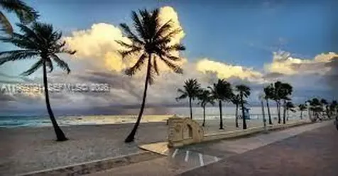 5300 Grant Street Hollywood FL 33021