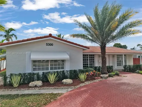 5300 Grant Street Hollywood FL 33021
