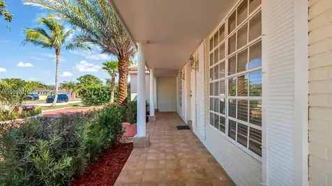 5300 Grant Street Hollywood FL 33021