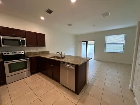 9374 W 32nd Lane Hialeah FL 33018