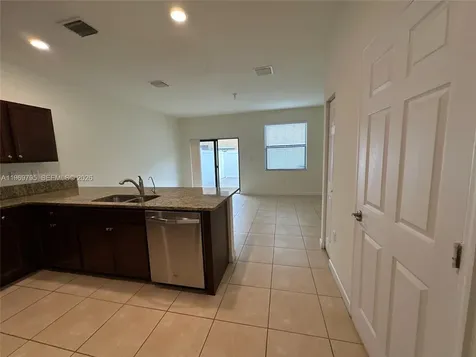 9374 W 32nd Lane Hialeah FL 33018