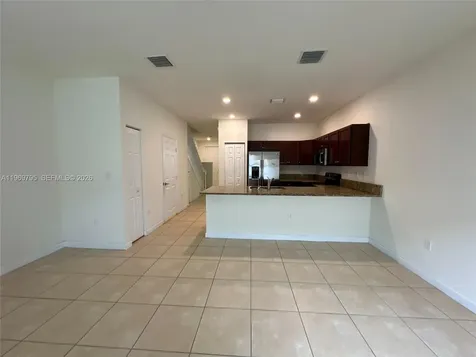 9374 W 32nd Lane Hialeah FL 33018