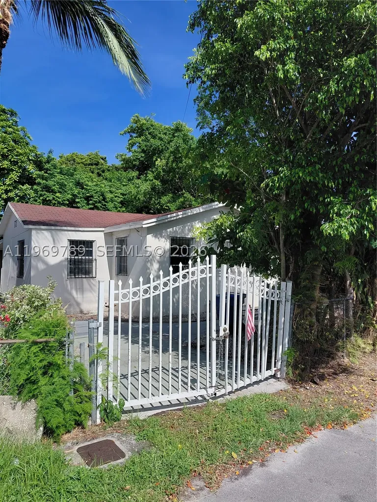 7091 NW 21st Avenue Miami FL 33147