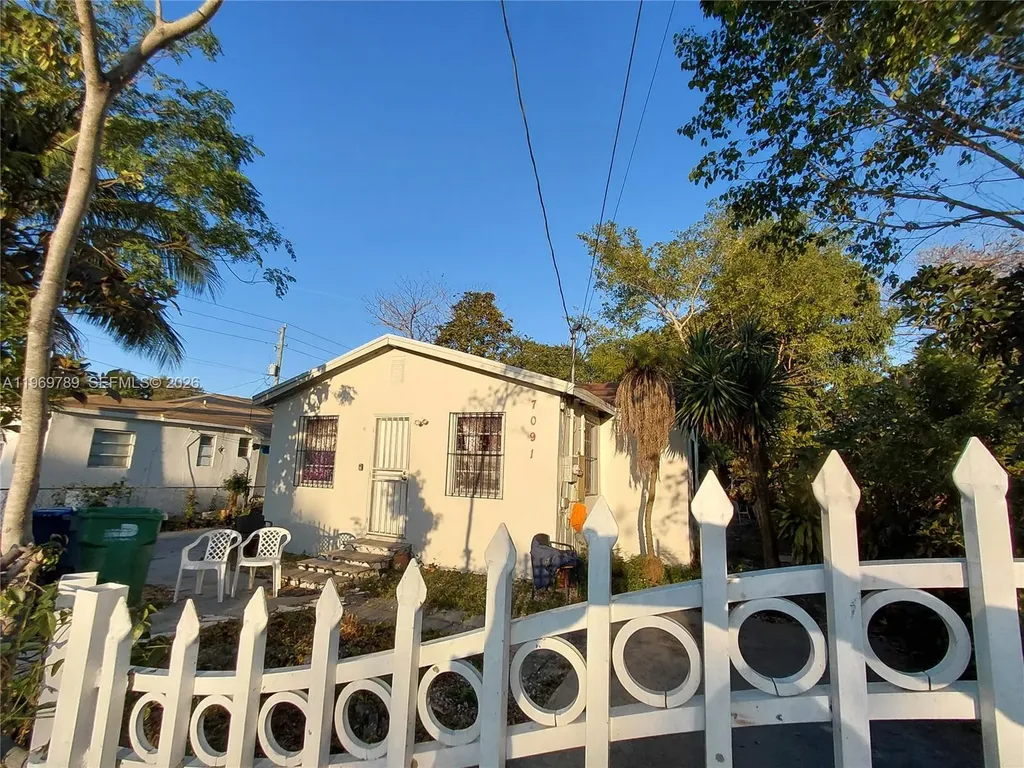 7091 NW 21st Avenue Miami FL 33147
