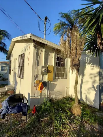 7091 NW 21st Avenue Miami FL 33147