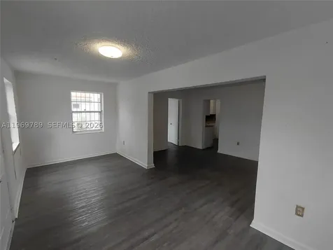 7091 NW 21st Avenue Miami FL 33147