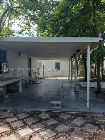 7091 NW 21st Avenue Miami FL 33147