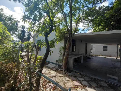 7091 NW 21st Avenue Miami FL 33147