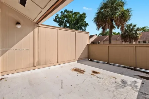 833 NW 82nd Avenue Plantation FL 33324