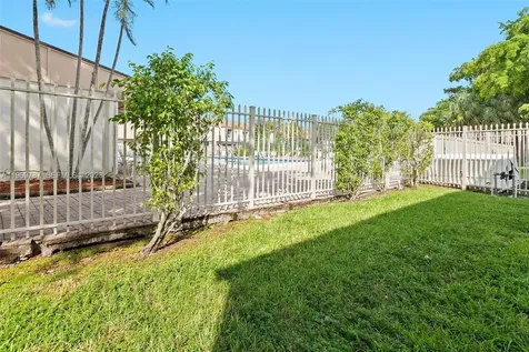 833 NW 82nd Avenue Plantation FL 33324