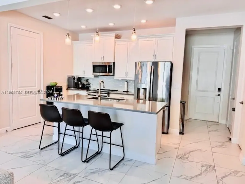 4342 Lago Drive Pompano Beach FL 33064