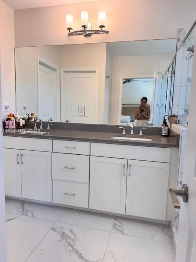 4342 Lago Drive Pompano Beach FL 33064