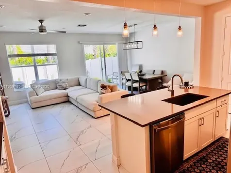 4342 Lago Drive Pompano Beach FL 33064