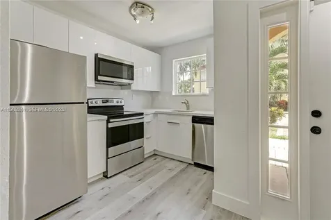 2054 NE 167th Street North Miami Beach FL 33162