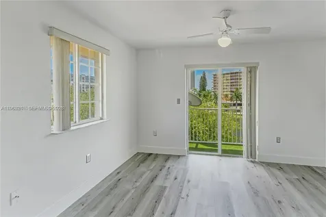 2054 NE 167th Street North Miami Beach FL 33162