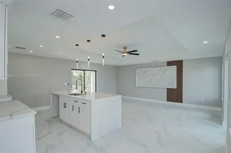 1136 Helen Avenue S Lehigh Acres FL 33974