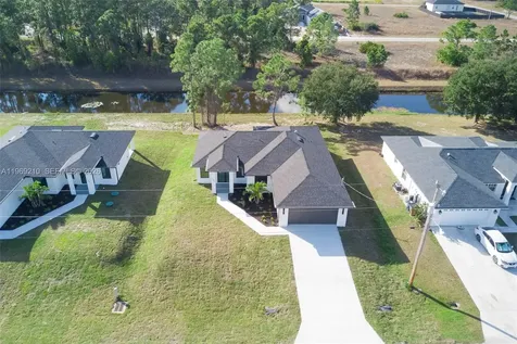 1136 Helen Avenue S Lehigh Acres FL 33974