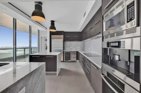 900 Biscayne Boulevard Miami FL 33132