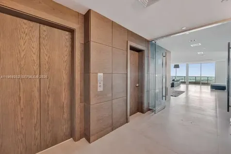 900 Biscayne Boulevard Miami FL 33132