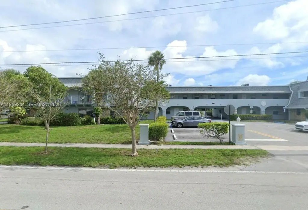 4271 NW 5th Street Plantation FL 33317