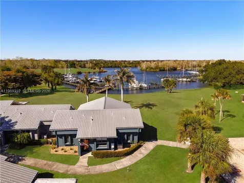 1090 River Run Other City - In The State Of Florida FL 33935
