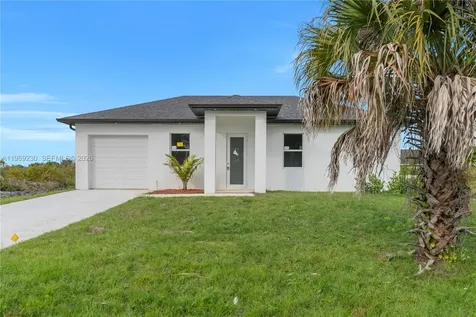2910 67 Street Lehigh Acres FL 33971