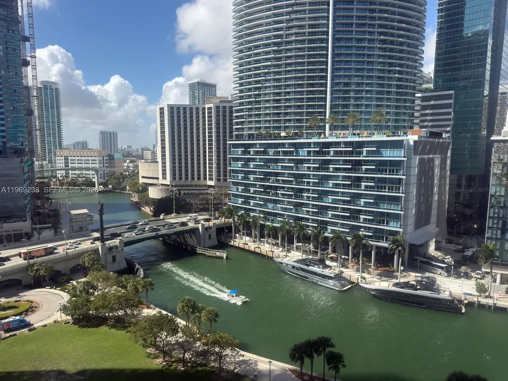 465 Brickell Miami FL 33131