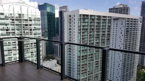 68 SE 6th Street Miami FL 33131