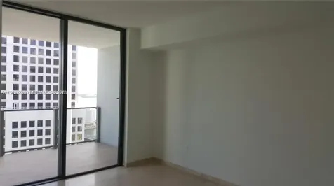 68 SE 6th Street Miami FL 33131