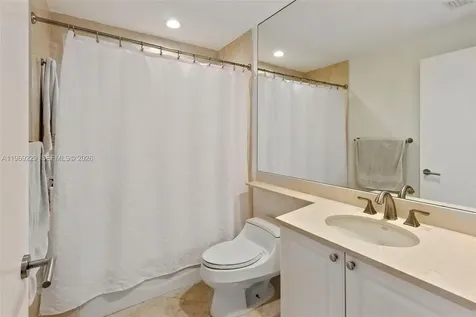 749 Crandon Bl Key Biscayne FL 33149