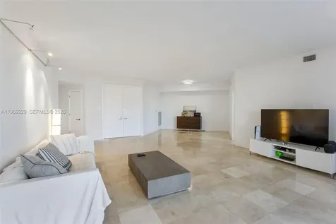 749 Crandon Bl Key Biscayne FL 33149