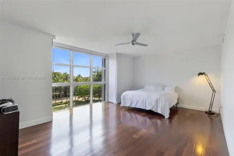 749 Crandon Bl Key Biscayne FL 33149