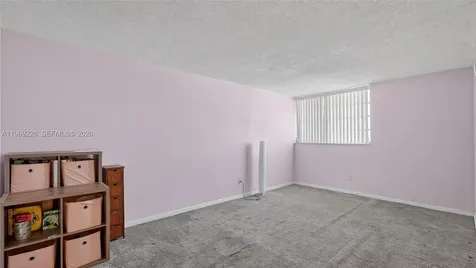 8889 W Fontainebleau Boulevard Miami FL 33172