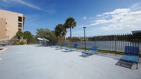 8889 W Fontainebleau Boulevard Miami FL 33172