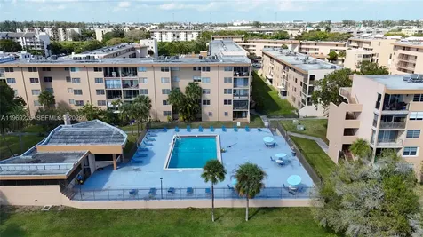 8889 W Fontainebleau Boulevard Miami FL 33172