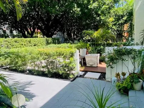 719 Meridian Avenue Miami Beach FL 33139