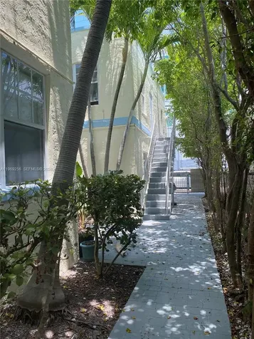 719 Meridian Avenue Miami Beach FL 33139