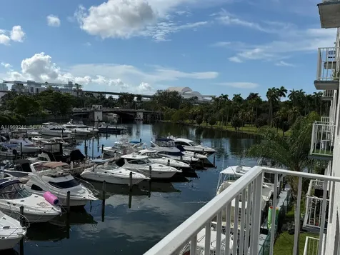Miami FL 33125