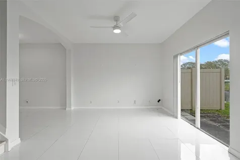 4722 Lago Vista Drive Coconut Creek FL 33073