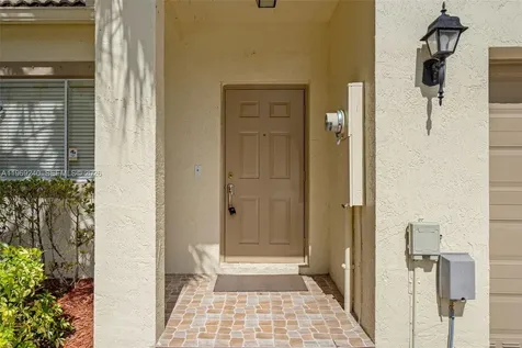 4722 Lago Vista Drive Coconut Creek FL 33073
