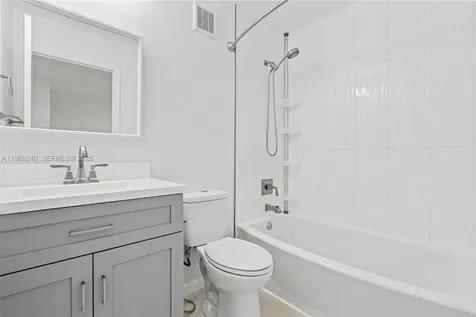 4722 Lago Vista Drive Coconut Creek FL 33073