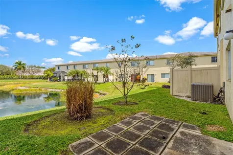 4722 Lago Vista Drive Coconut Creek FL 33073