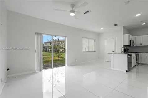 4722 Lago Vista Drive Coconut Creek FL 33073