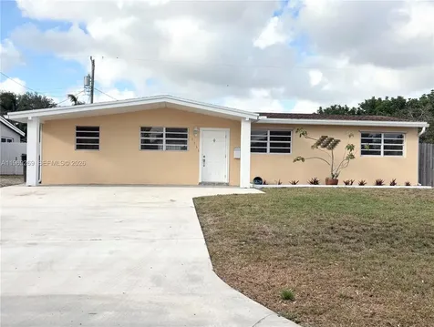 6751 Cleveland Street Hollywood FL 33024