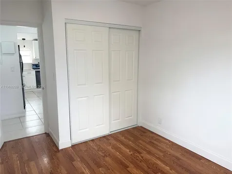 6751 Cleveland Street Hollywood FL 33024