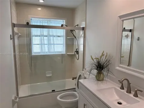 6751 Cleveland Street Hollywood FL 33024