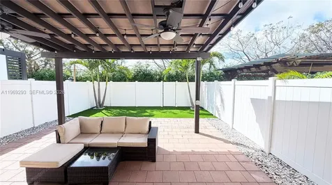 3264 W 100th Terrace Hialeah FL 33018